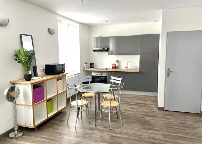 Le Dominicains Au Calme Aux Portes De La Place Stanislas Апартаменты *